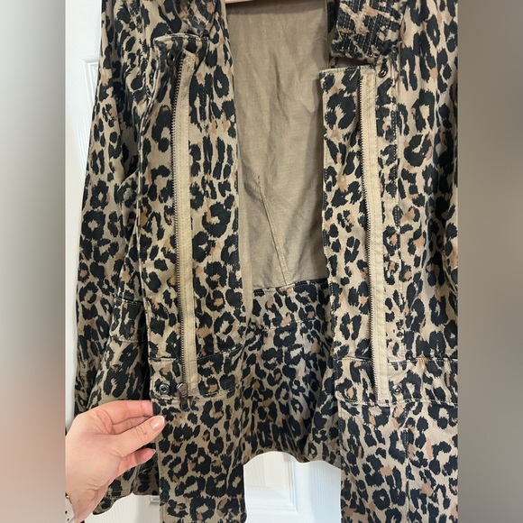 Lane Bryant - Ruffle-Bottom Jacket - Animal Print Size 18 - Picture 4 of 9